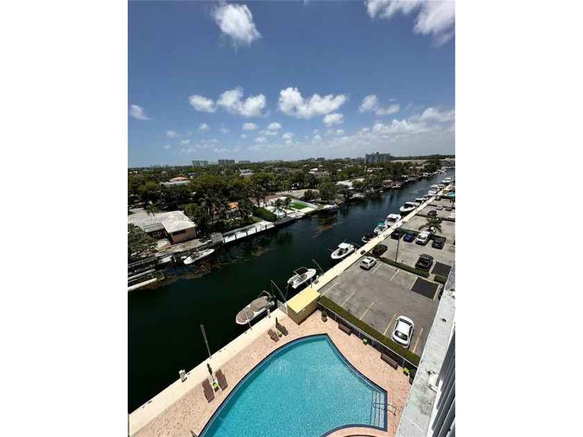 Great Location with and unbelievable view to the canal,super - Beach Condo for sale in North Miami, Florida on Beachhouse.com