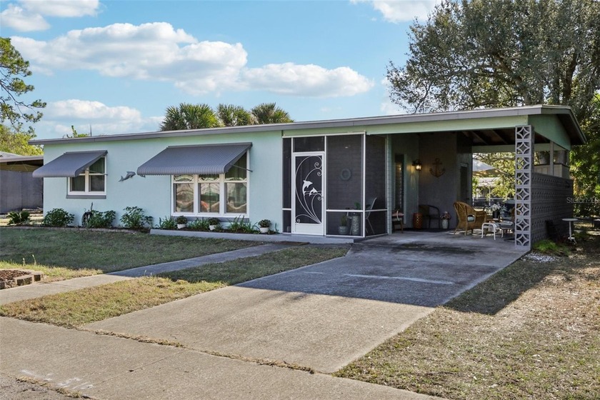 ADORABLY UPDATED & MOVE-IN READY!  Due to a previous buyer's - Beach Home for sale in Port Charlotte, Florida on Beachhouse.com