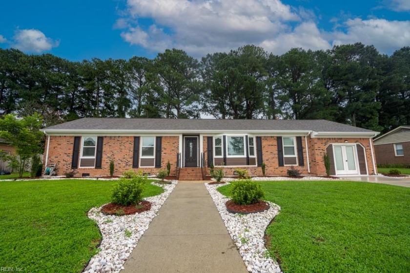 This beautiful home is nestled in a very quiet neighborhood just - Beach Home for sale in Portsmouth, Virginia on Beachhouse.com