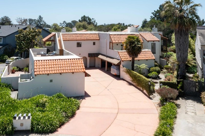 Experience coastal living at its finest in this beautifully - Beach Townhome/Townhouse for sale in Aptos, California on Beachhouse.com