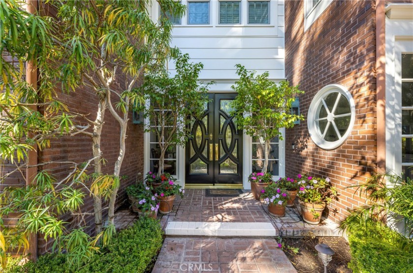 Situated in the highly coveted Belcourt neighborhood, this - Beach Condo for sale in Newport Beach, California on Beachhouse.com