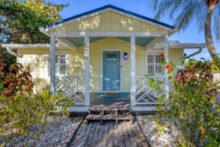 Under contract-accepting backup offers. Welcome to your own - Beach Home for sale in Englewood, Florida on Beachhouse.com