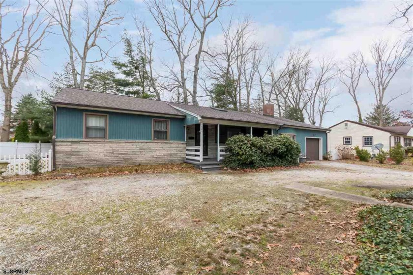 Move right in! Large rancher with 3 bedrooms & 1.5 bathrooms - Beach Home for sale in Linwood, New Jersey on Beachhouse.com