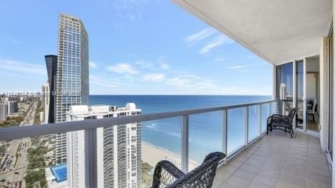 **PRICE REDUCTION** Stunning panoramic views from this spacious - Beach Condo for sale in Sunny Isles Beach, Florida on Beachhouse.com