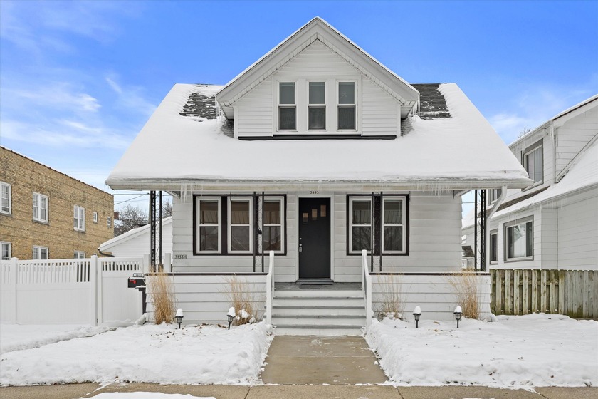 Welcome to this charming Cudahy duplex just minutes from the - Beach Home for sale in Cudahy, Wisconsin on Beachhouse.com