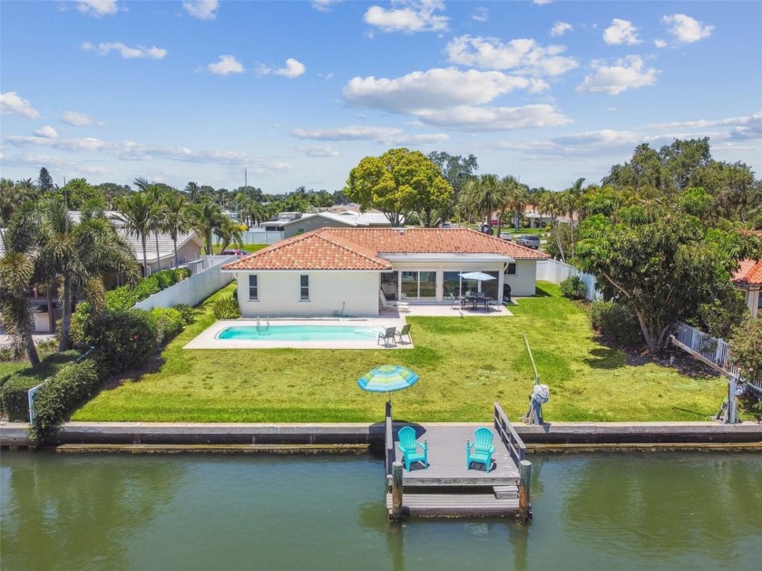 Wonderful Waterfront opportunity to make Dreams Can Come True!! 
 - Beach Home for sale in St. Petersburg, Florida on Beachhouse.com
