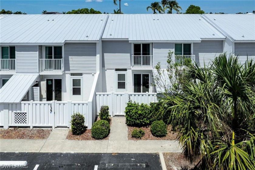 Welcome to your newly renovated townhome in a gated community - Beach Townhome/Townhouse for sale in Fort Myers Beach, Florida on Beachhouse.com