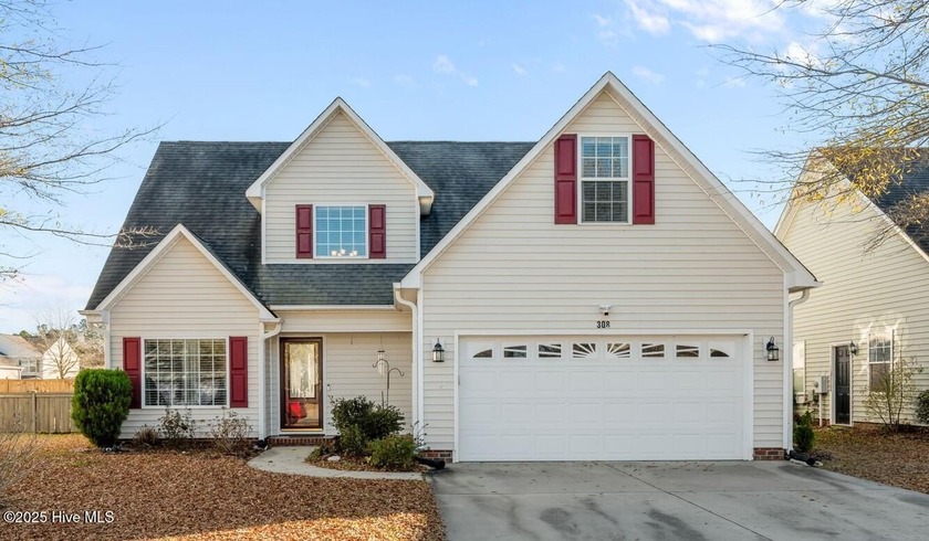 Make this your new address for the New Year! Well maintained - Beach Home for sale in New Bern, North Carolina on Beachhouse.com