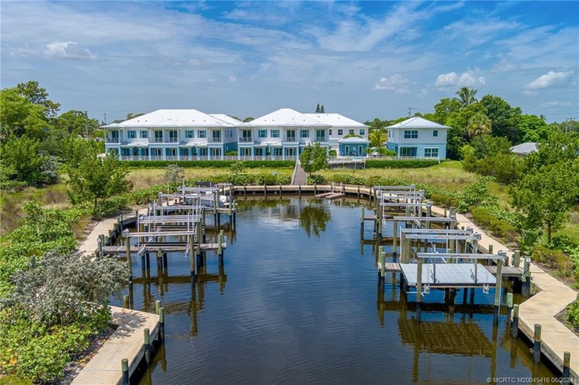 BRAND NEW WATERFRONT TOWN-HOMES w/ DOCK/LIFT(included in price) - Beach Townhome/Townhouse for sale in Stuart, Florida on Beachhouse.com