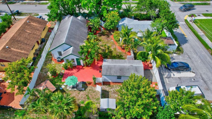 Introducing a prime investment opportunity in the vibrant heart - Beach Home for sale in Delray Beach, Florida on Beachhouse.com