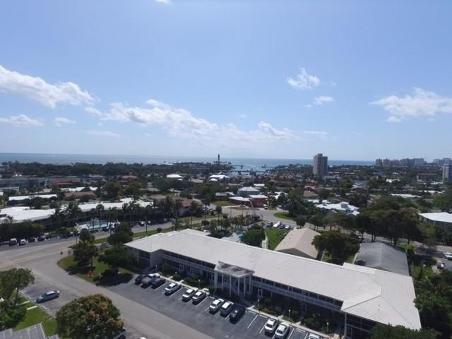 Sought-after Marina area of Lighthouse Point! Spacious 2nd-floor - Beach Condo for sale in Lighthouse Point, Florida on Beachhouse.com