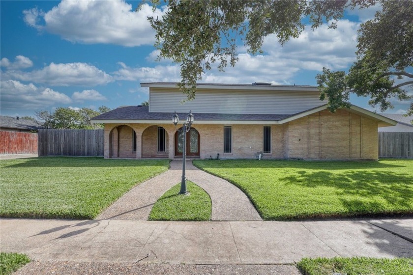 WOW! Talk about a prestigious Corpus Christi Country Club - Beach Home for sale in Corpus Christi, Texas on Beachhouse.com