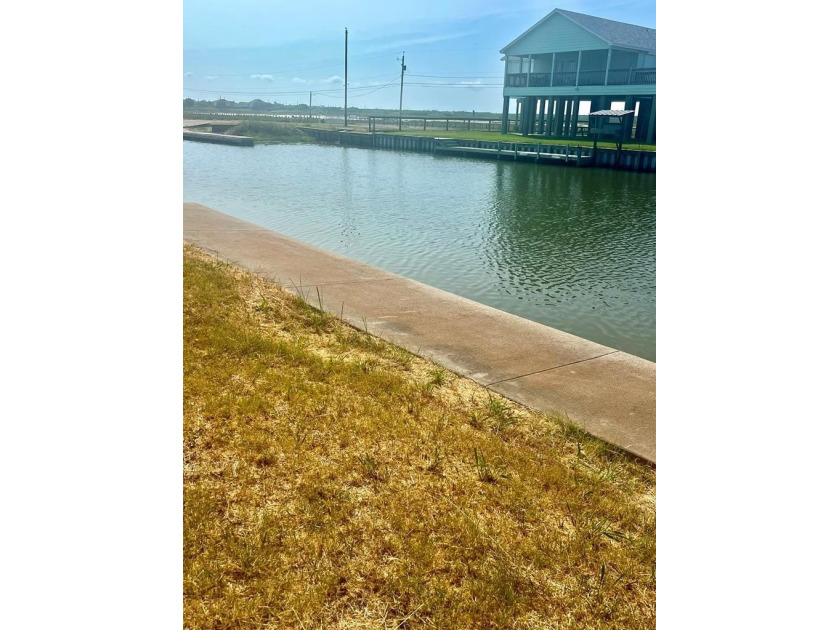 Canal front lot in Holiday Beach with concrete bulkhead in place - Beach Lot for sale in Rockport, Texas on Beachhouse.com