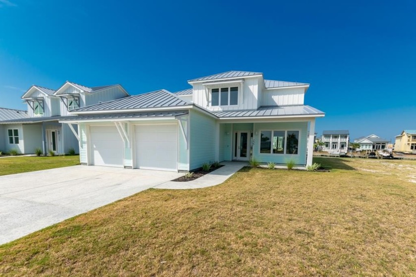 Nestled in the prestigious gated community of The Reserve at St - Beach Home for sale in Rockport, Texas on Beachhouse.com