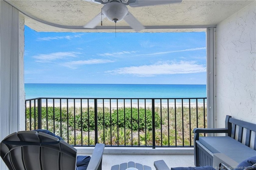 Oceanfront 2 bedroom 2 bath featuring a modern kitchen, granite - Beach Condo for sale in Jensen Beach, Florida on Beachhouse.com