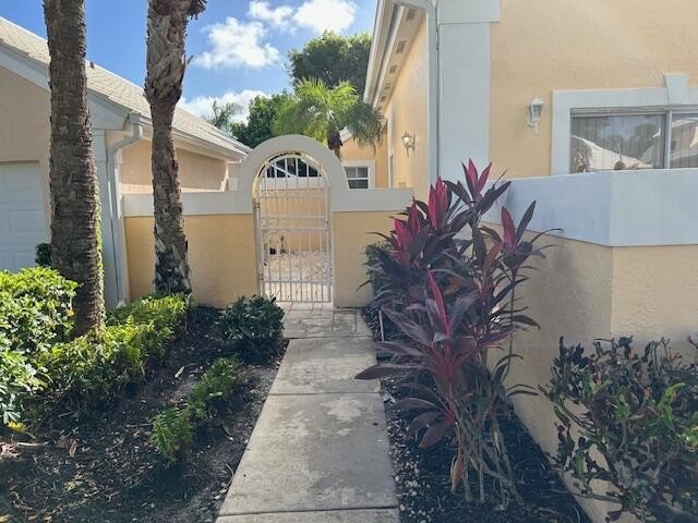 This perfectly kept oasis community in the heart of West Palm - Beach Home for sale in West Palm Beach, Florida on Beachhouse.com