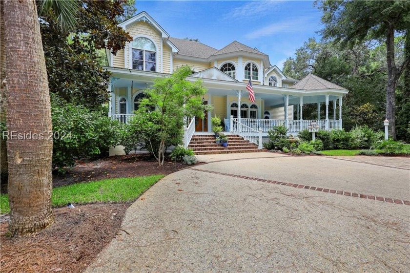 Located on a quiet cul-de-sac in Shipyard, this outstanding - Beach Home for sale in Hilton Head Island, South Carolina on Beachhouse.com