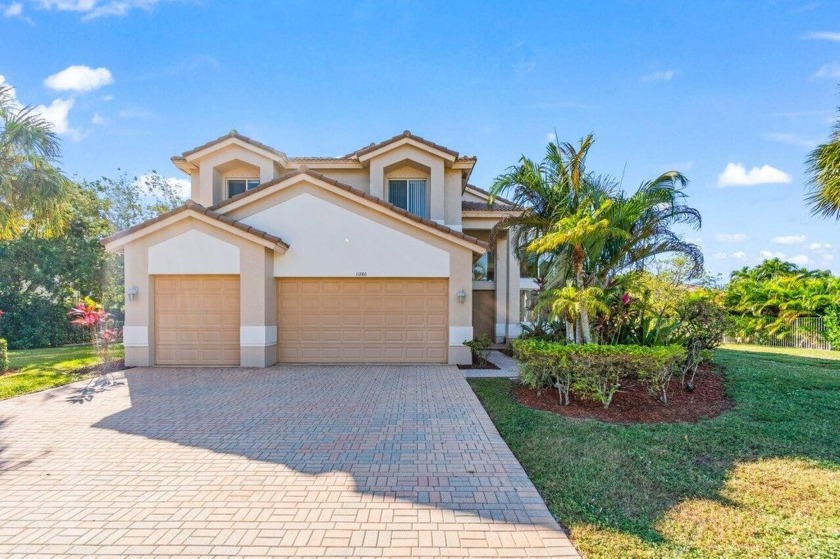 Great opportunity! This spacious 5-bedroom, 3-bath home is - Beach Home for sale in Wellington, Florida on Beachhouse.com