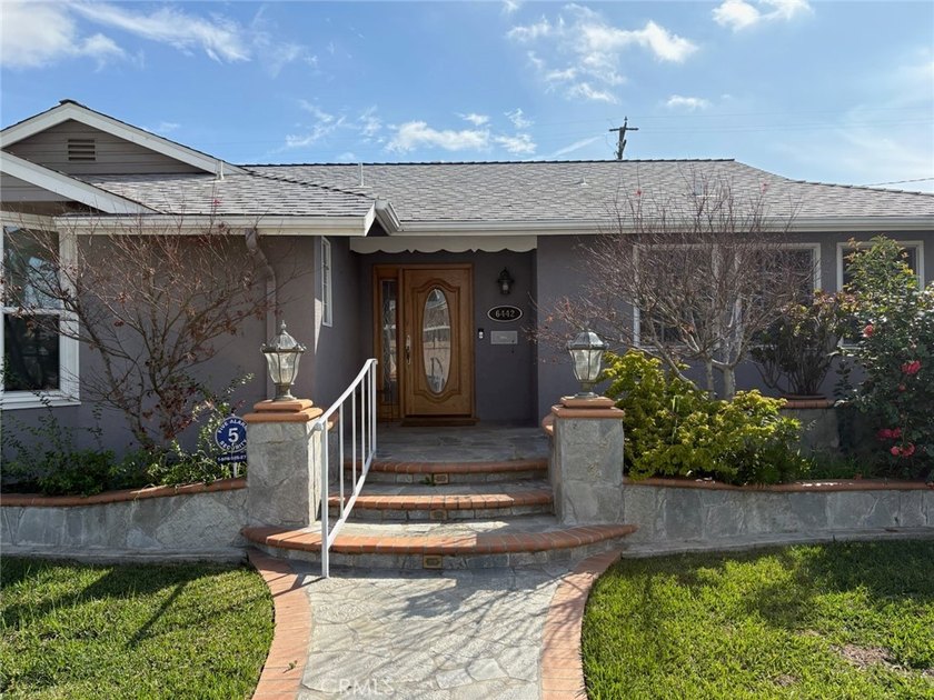 PROFESSIONAL PHOTOS COMING SOON! There's a reason people move to - Beach Home for sale in Long Beach, California on Beachhouse.com