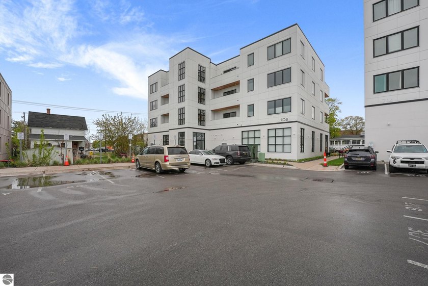Downtown condo - near the beach and all that TC has to offer! - Beach Condo for sale in Traverse City, Michigan on Beachhouse.com