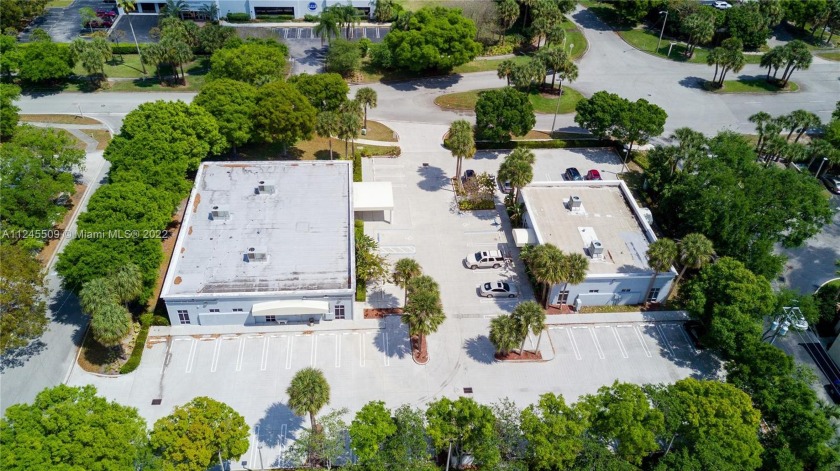 ** Property is currently Fully Leased but there could be 6,185 - Beach Commercial for sale in West  Palm  Beach, Florida on Beachhouse.com
