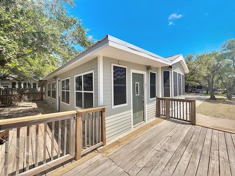 Nestled on a corner lot, in highly desired Lamar, this - Beach Home for sale in Rockport, Texas on Beachhouse.com