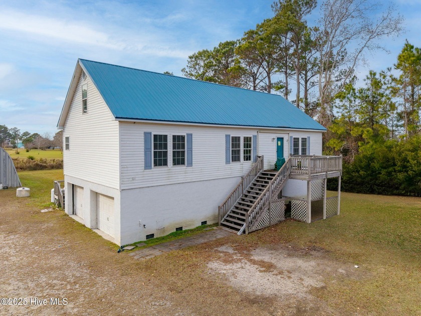 A unique Beaufort offering with room to breathe, build, and make - Beach Home for sale in Beaufort, North Carolina on Beachhouse.com