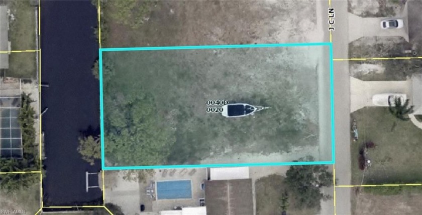 Here is the lot you have been waiting for.  Situated on a canal - Beach Lot for sale in Bonita Springs, Florida on Beachhouse.com