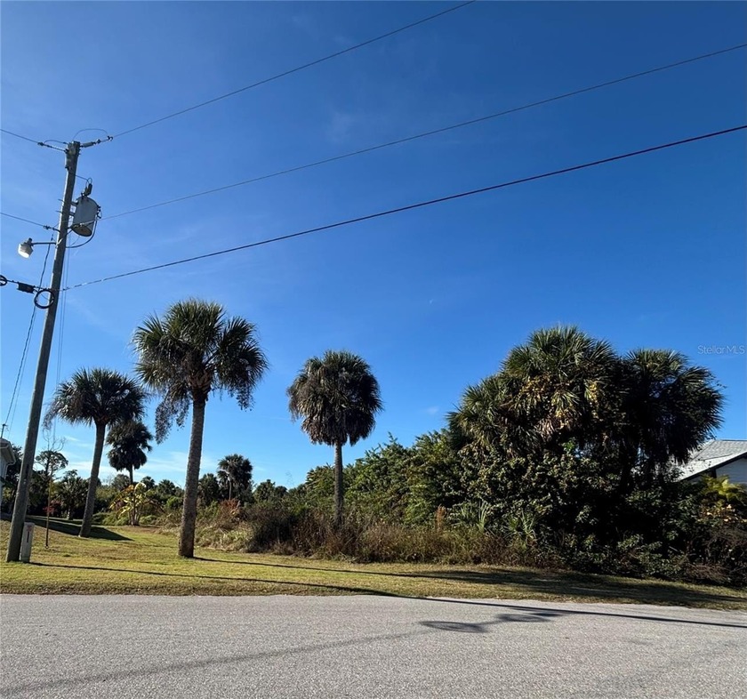 Waterfront Wonderland Awaits! Discover your slice of Florida - Beach Lot for sale in Port Charlotte, Florida on Beachhouse.com