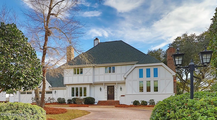 Deep-water canalfront estate in Spooner's Creek combining - Beach Home for sale in Morehead City, North Carolina on Beachhouse.com