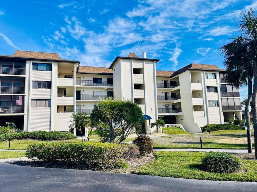 Welcome to paradise on Longboat Key! This furnished, top-floor - Beach Condo for sale in Longboat Key, Florida on Beachhouse.com