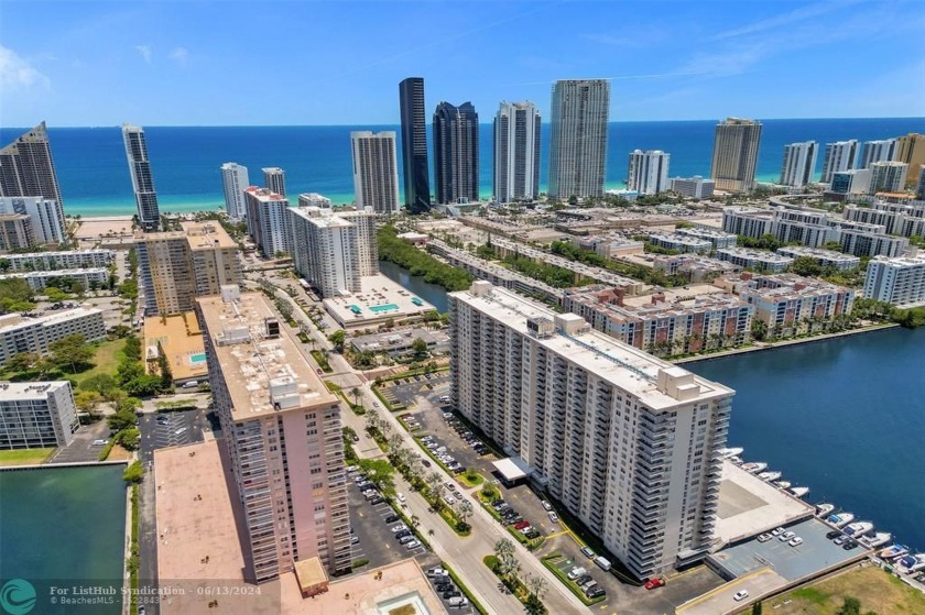 Waterfront charming STUDIO in Winston Towers Condos. This - Beach Condo for sale in Sunny Isles Beach, Florida on Beachhouse.com