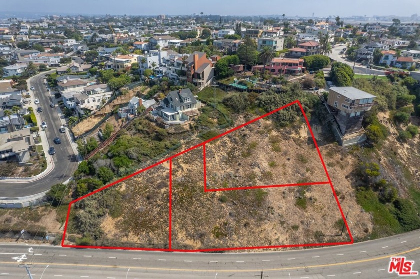 Discover a unique opportunity with these three adjacent lots on - Beach Lot for sale in Playa Del Rey, California on Beachhouse.com