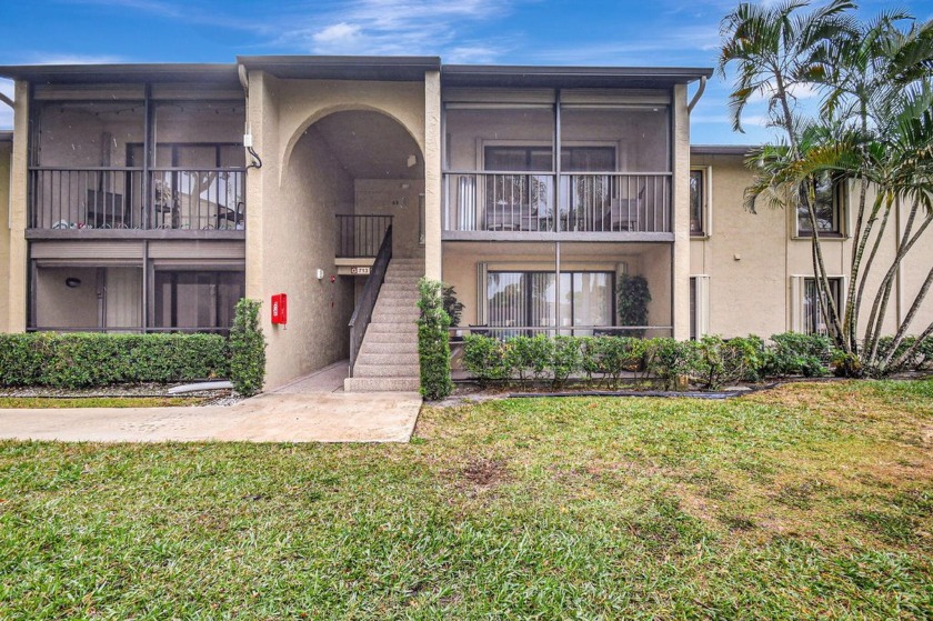 Well maintained 2nd floor unit facing the lake. Views of the - Beach Condo for sale in Greenacres, Florida on Beachhouse.com