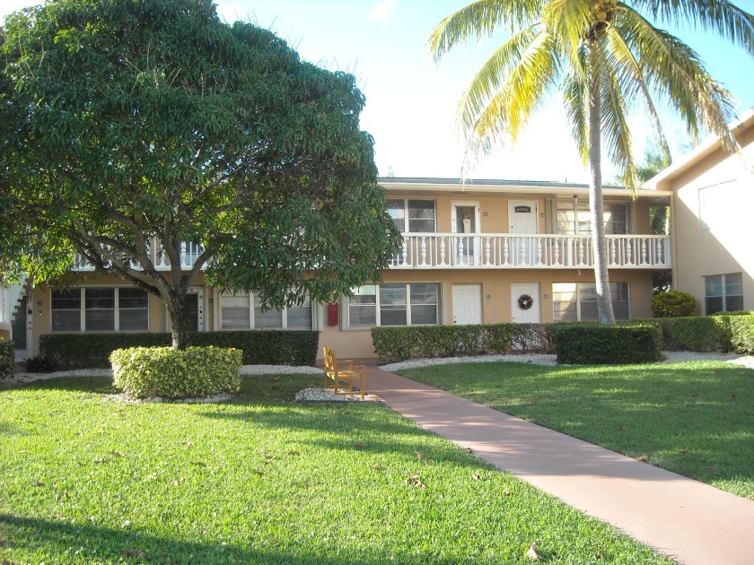 Enjoy resort style living right from your doorstep. This bright - Beach Condo for sale in West Palm Beach, Florida on Beachhouse.com