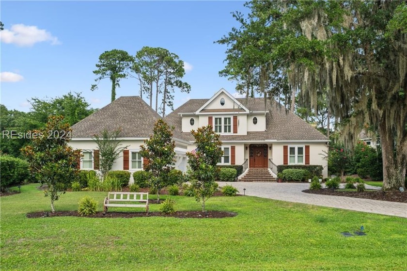 Superb value in Wexford.  Fabulous views from pool to lagoon to - Beach Home for sale in Hilton Head Island, South Carolina on Beachhouse.com