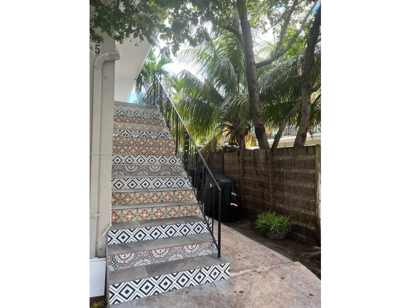 40yr Recertification completed March 5th-Large four-plex with - Beach Townhome/Townhouse for sale in Miami Beach, Florida on Beachhouse.com