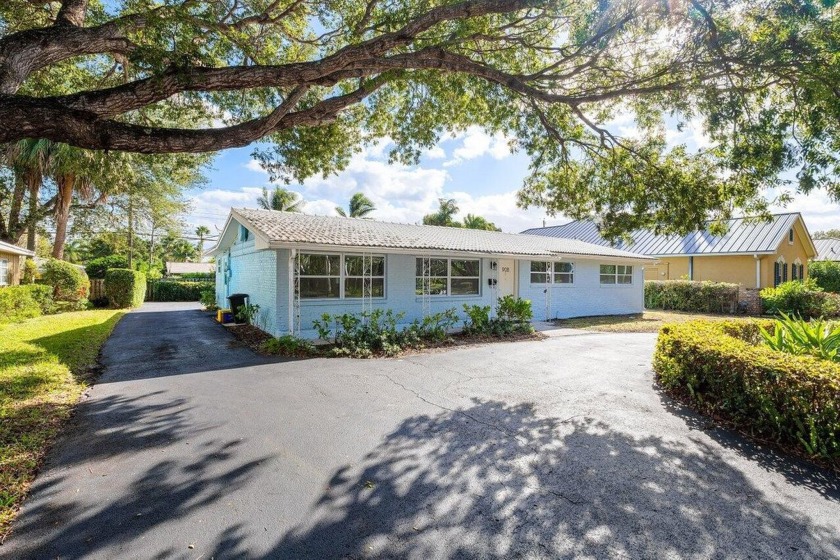 Discover this fresh and vibrant family home in the sought-after - Beach Home for sale in North Palm Beach, Florida on Beachhouse.com