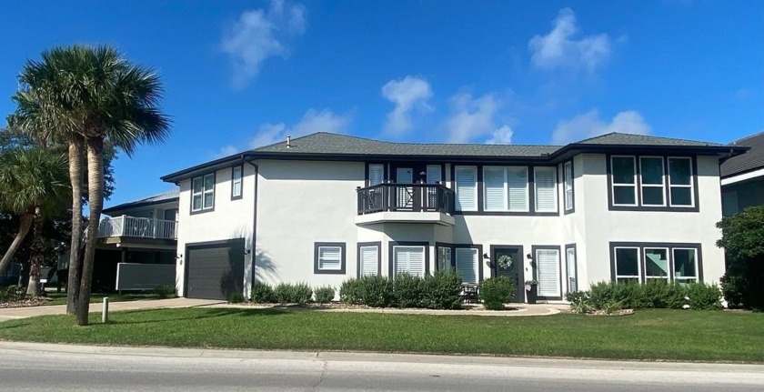 Stunning canal home located in the desirable Key Allegro - Beach Home for sale in Rockport, Texas on Beachhouse.com