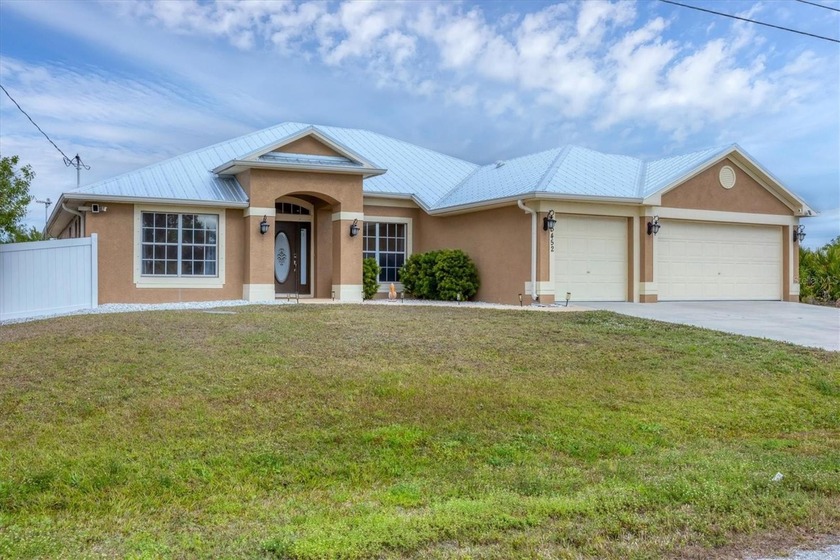 *Motivated Seller* Discover exceptional comfort and peace of - Beach Home for sale in Port Charlotte, Florida on Beachhouse.com