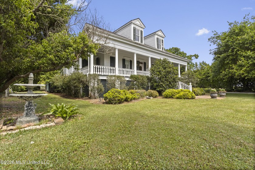 811 E Scenic Drive...one of the most iconic and sought after - Beach Home for sale in Pass Christian, Mississippi on Beachhouse.com