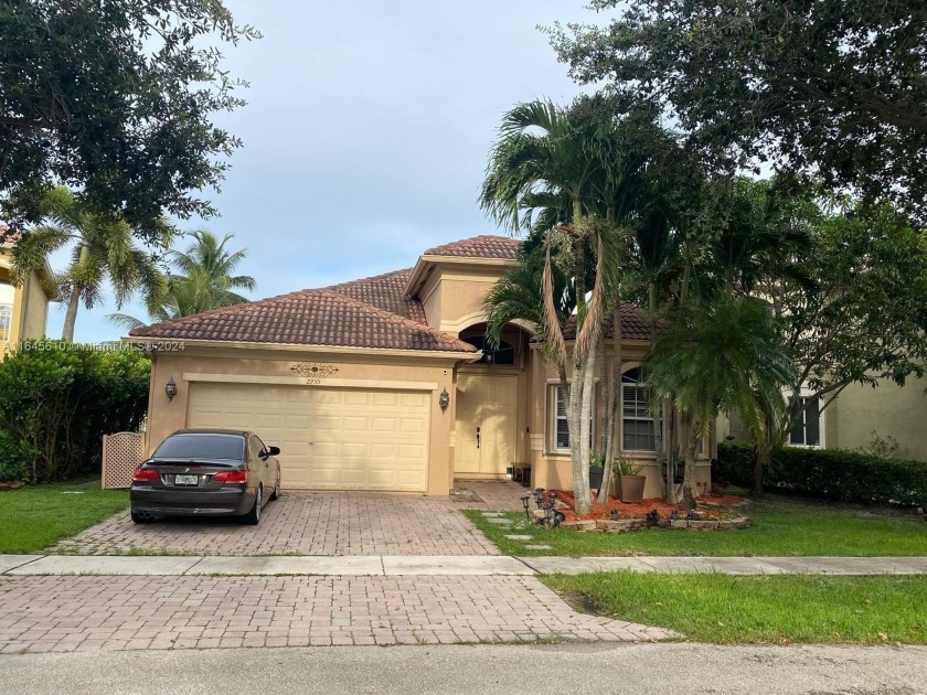 Charming and rare sought-after 1 STORY Single Family home - Beach Home for sale in Miramar, Florida on Beachhouse.com