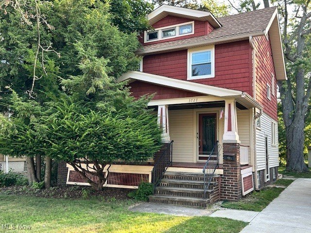 Welcome Home! Step into this fantastic opportunity and bring - Beach Home for sale in Cleveland, Ohio on Beachhouse.com