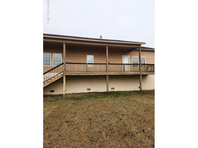 Discover a rare opportunity to own a peaceful retreat offering - Beach Home for sale in Chocowinity, North Carolina on Beachhouse.com