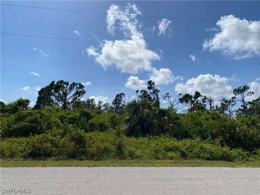 Great lot to build your next home! 12 miles to Englewood - Beach Lot for sale in Port Charlotte, Florida on Beachhouse.com