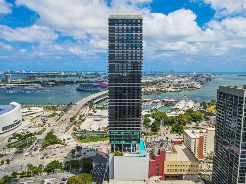 Price reduction!,This unit is now one of the top investment - Beach Condo for sale in Miami, Florida on Beachhouse.com