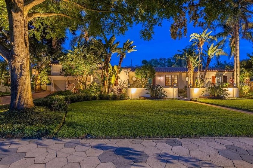 Looking for something special and truly unique? Collectors of - Beach Home for sale in St. Petersburg, Florida on Beachhouse.com