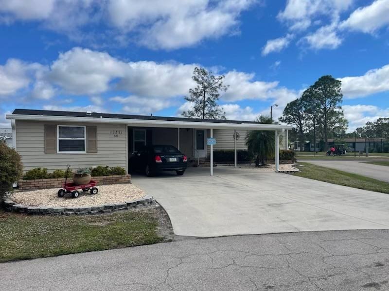 This lovely, manufactured home is on leased land. Located in - Beach Home for sale in North Fort Myers, Florida on Beachhouse.com