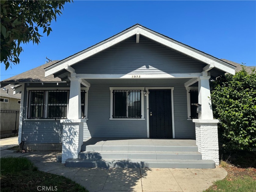 Welcome to this charming craftsman-style home, boasting an - Beach Home for sale in Long Beach, California on Beachhouse.com