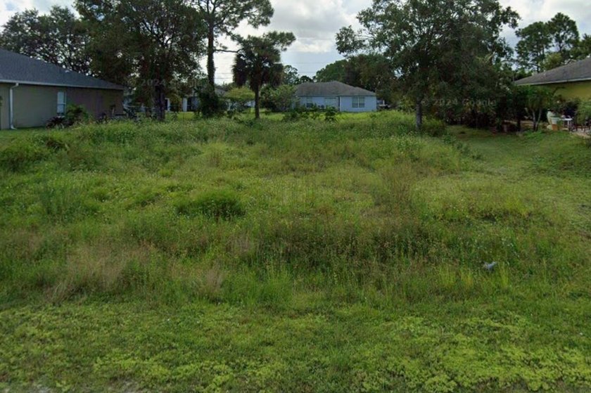 This buildable residential lot offers approximately 9,583 square - Beach Lot for sale in Vero Beach, Florida on Beachhouse.com